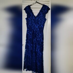 Tadashi Shoji Women's Navy Blue Lace Overlay Gown Size 8